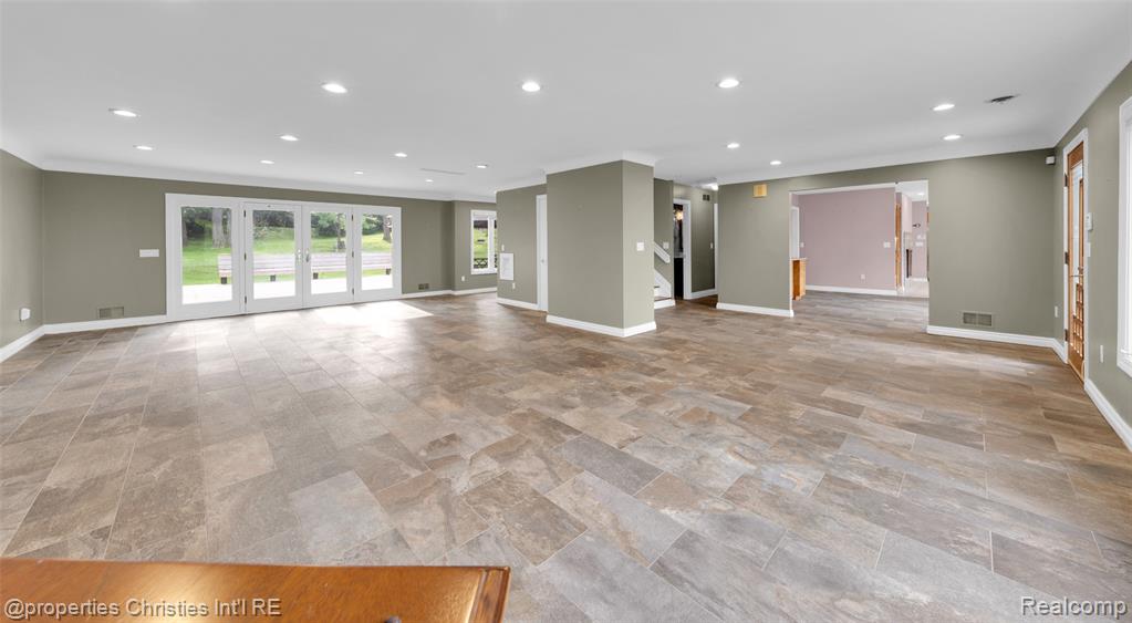 6663 Bloomfield Lane, West Bloomfield, MI — Photo 18