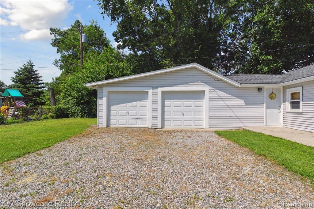 890 FARNSWORTH Road, White Lake, MI — Photo 3