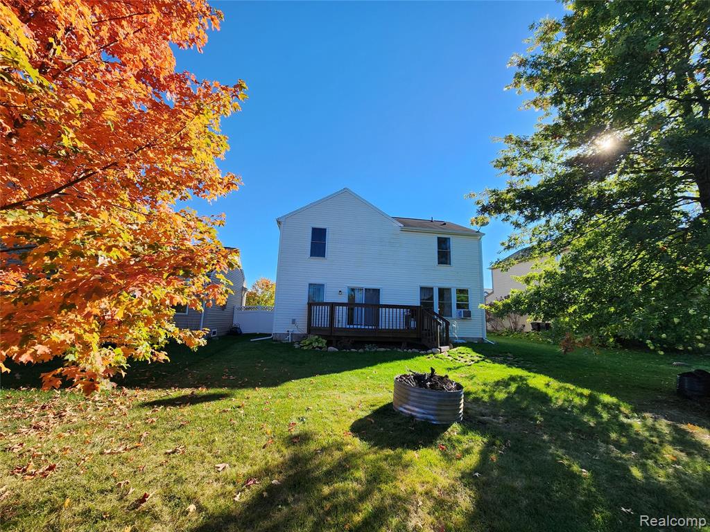 5184 Meadow Crest Circle, Holly, MI 48442 — Photo 3