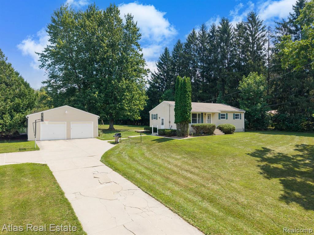 5067 Walker Road, Davison, MI 48423 — front exterior