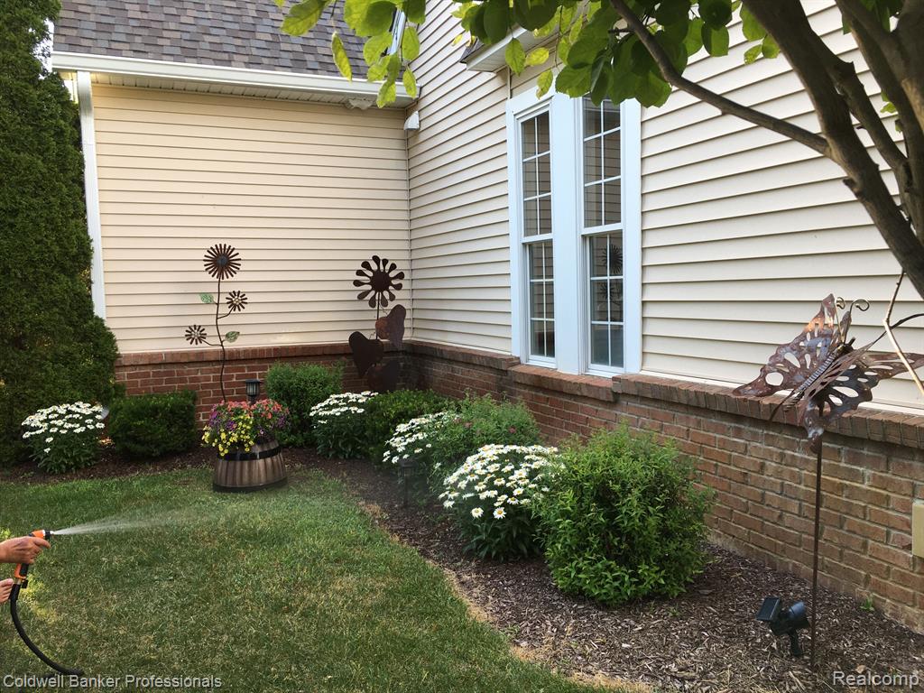 98 FOX HOLLOW Drive, Metamora, MI 48455 — Photo 48
