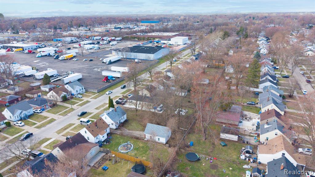 26166 Powers Avenue, Dearborn Heights, MI 48125 — Photo 8