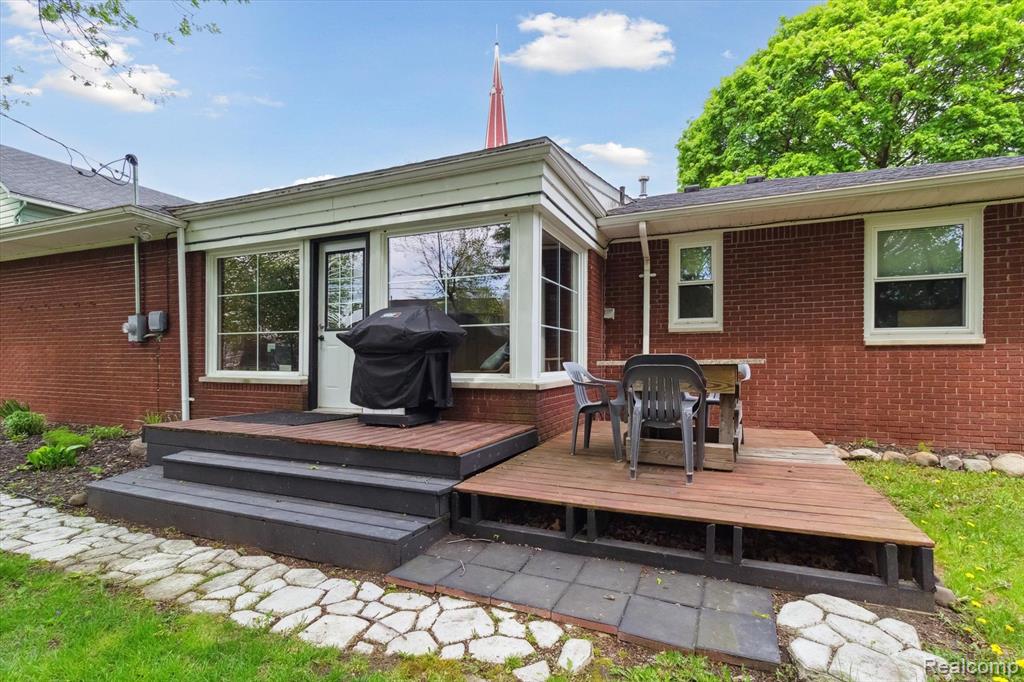 208 E SAINT CLAIR Street, Almont, MI 48003 — Photo 33