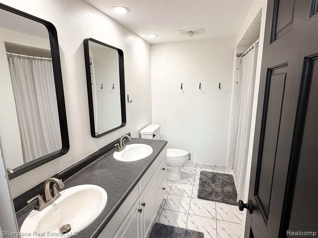 8085 DEERWOOD Road, Clarkston, MI 48348 — Photo 32