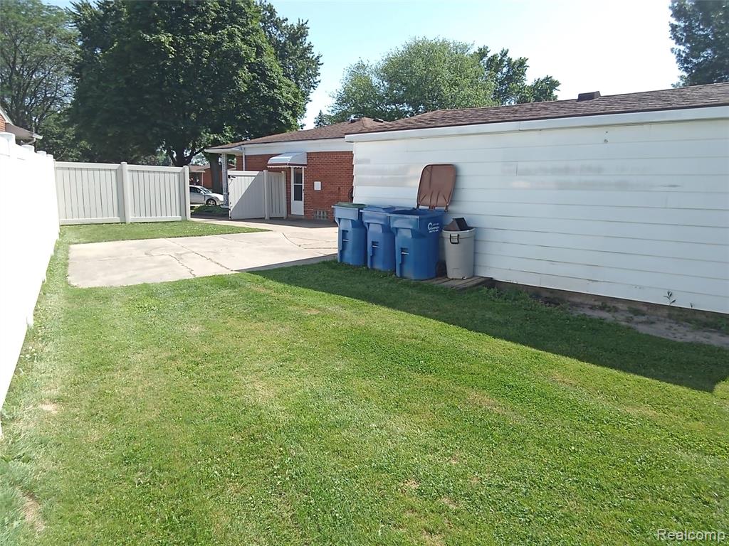 8283 Christine Street, Warren, MI 48093 — Photo 28