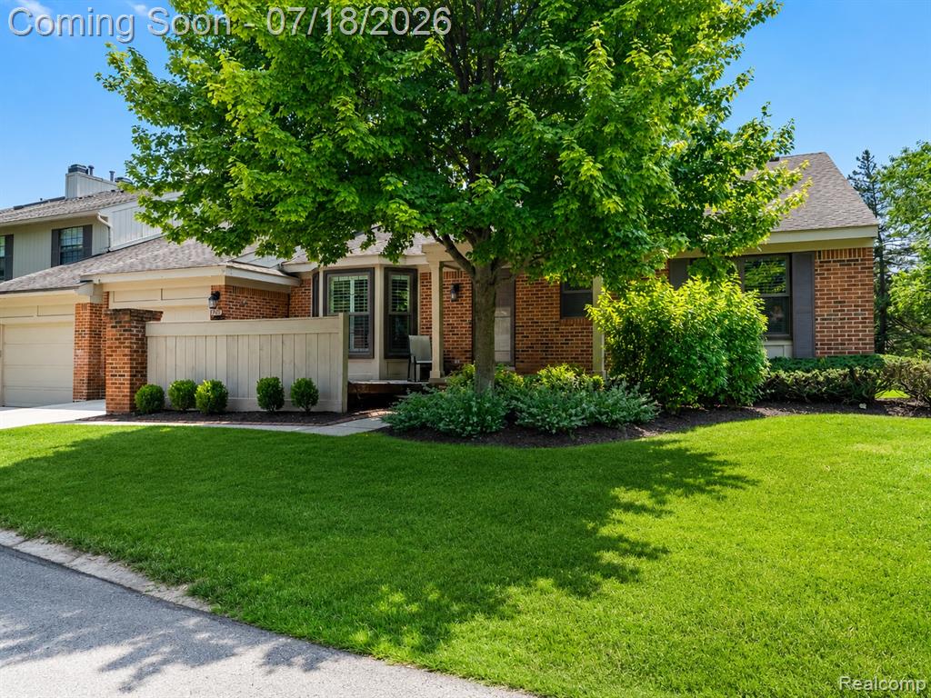 7482 Sheffield, West Bloomfield, MI — Photo 5