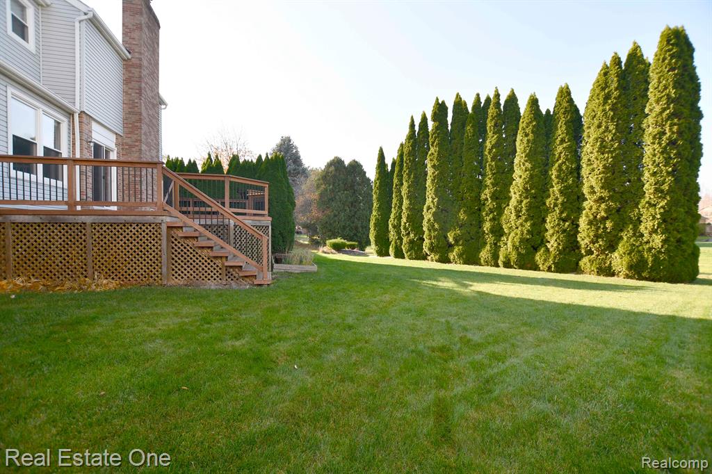 685 ESSEX Drive, Rochester Hills, MI 48307 — Photo 43