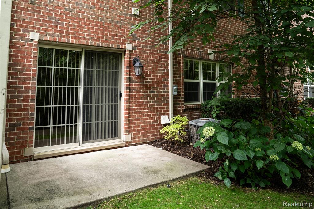 39658 ROCKCREST Lane, Northville, MI — Photo 22