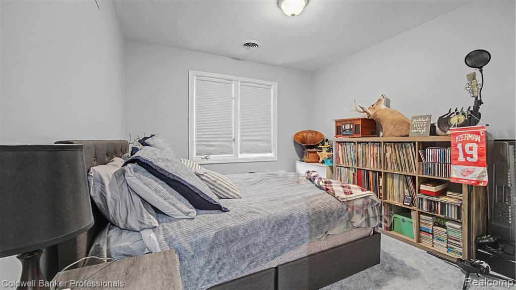 43662 Vintners Place Drive, Sterling Heights, MI 48314 — Photo 41