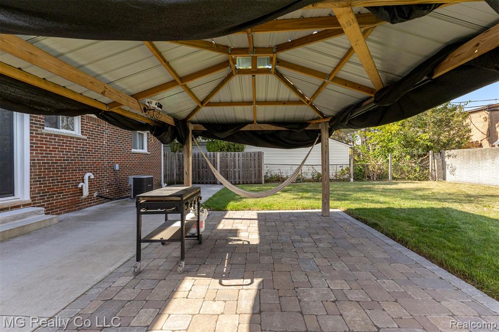 8671 Whitefield Street, Dearborn Heights, MI 48127 — Photo 23