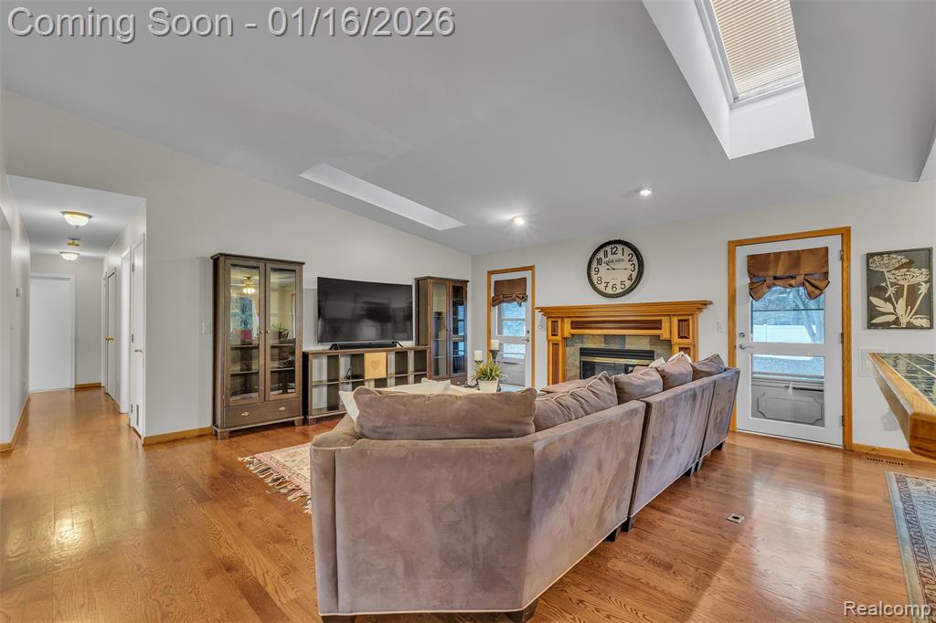9035 Farmington Road, Livonia, MI 48150 — Photo 6