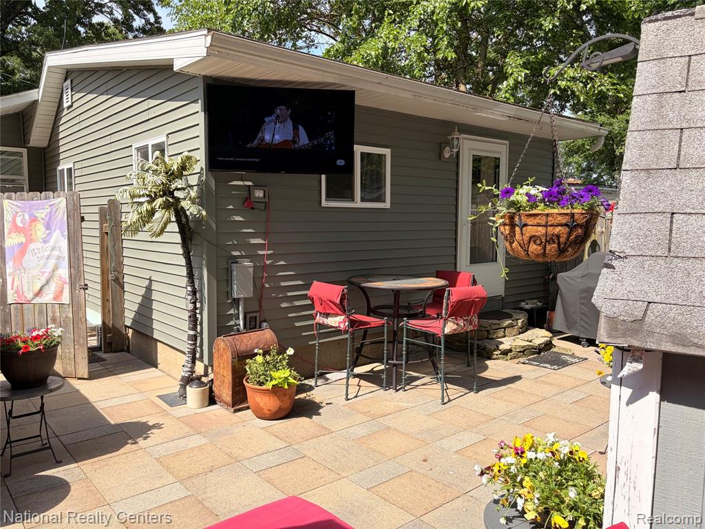 2025 Parkwood Court, Brooklyn, MI 49230 — Photo 8
