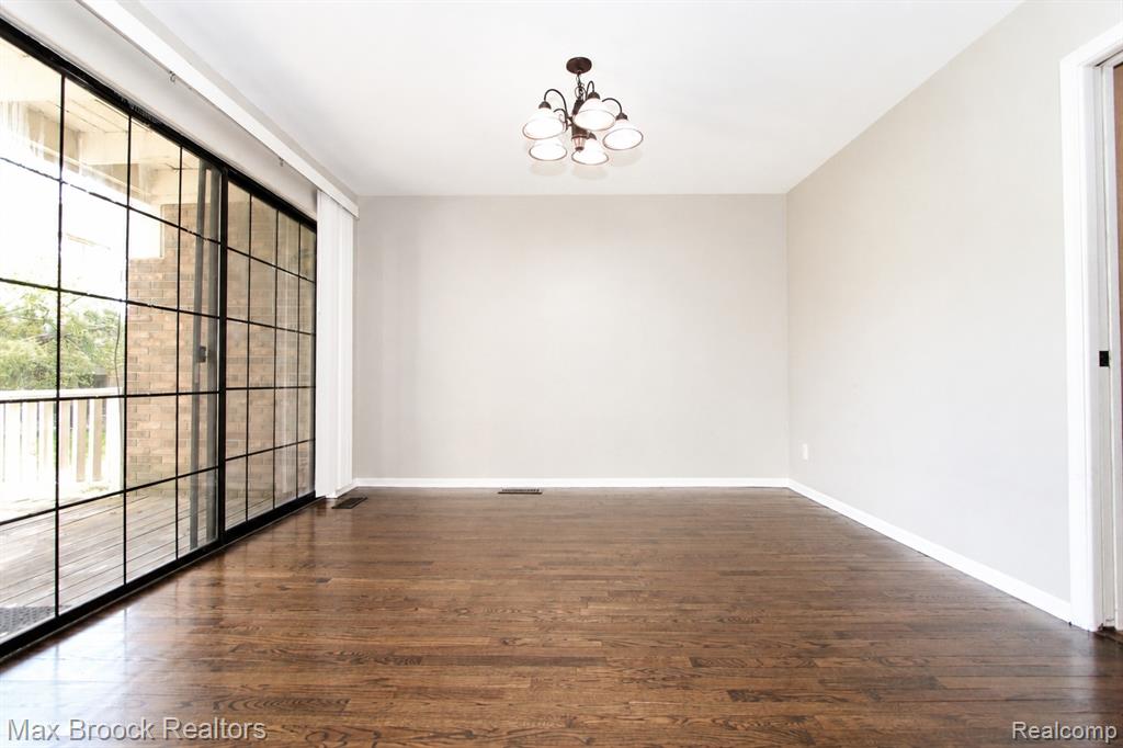 7139 Creeks Crossing, West Bloomfield, MI — Photo 16