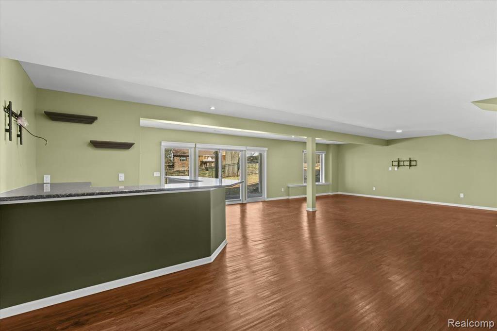 3965 N VANSTONE Drive, Commerce Twp, MI 48382 — Photo 18