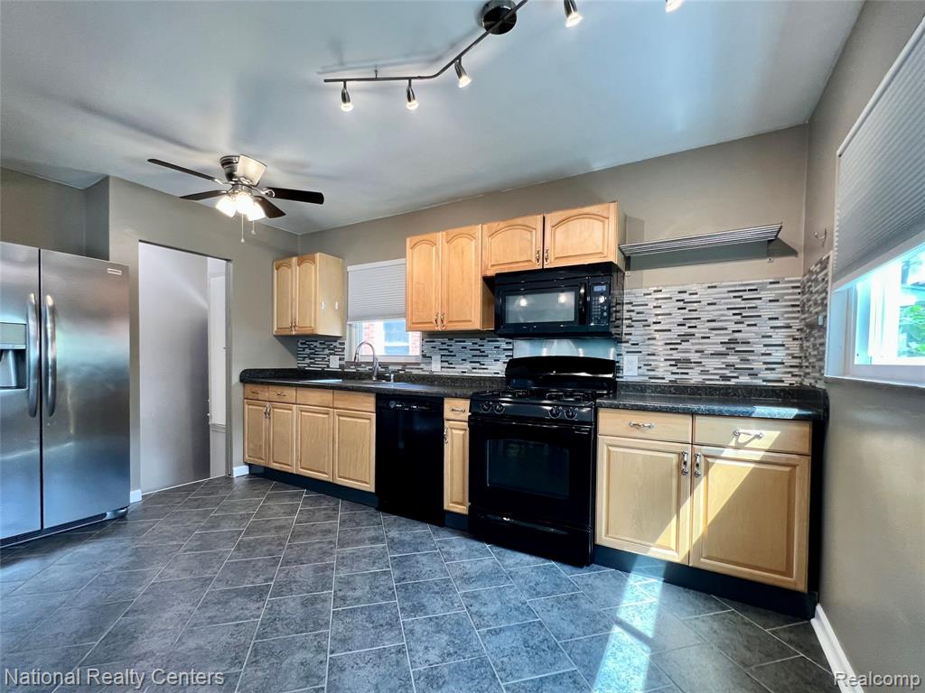 4436 Tulane Street, Dearborn Heights, MI 48125 — Photo 11