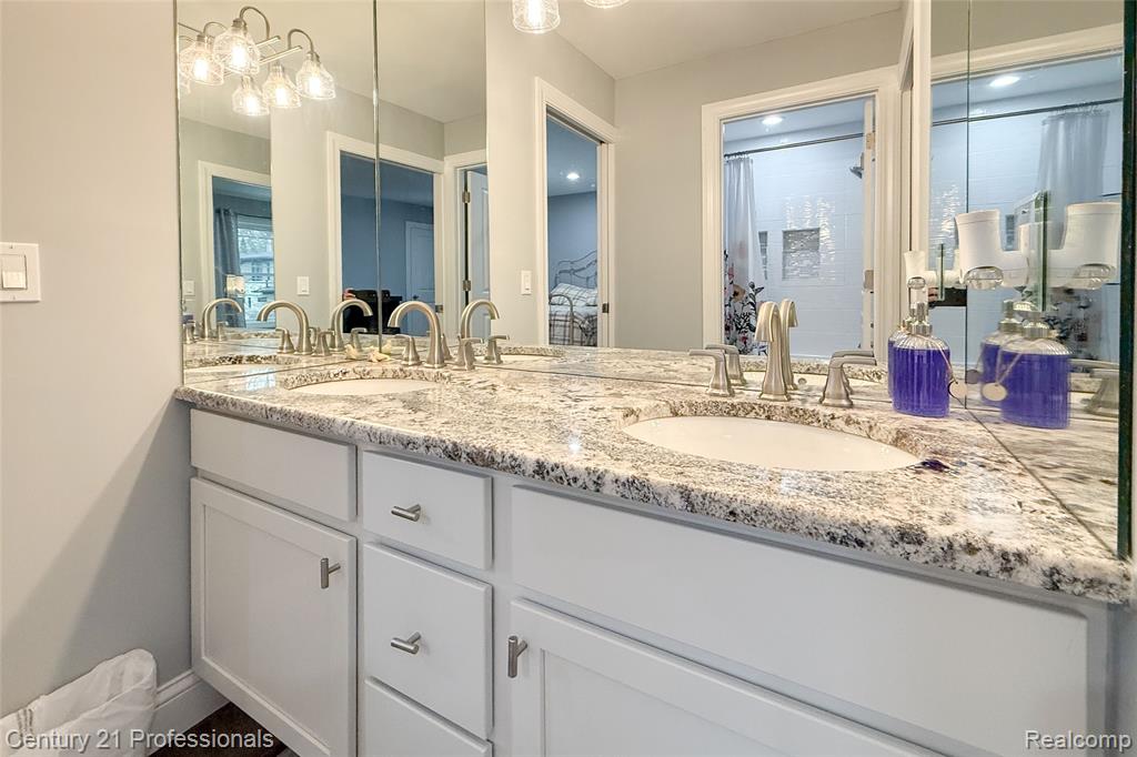 513 Renshaw Street, Rochester, MI 48307 — Photo 34
