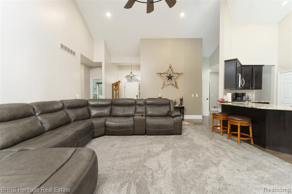6952 Sharpe Road, Fowlerville, MI 48836 — Photo 17