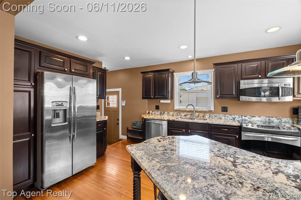 8908 Birkhill Drive, Sterling Heights, MI 48314 — Photo 12