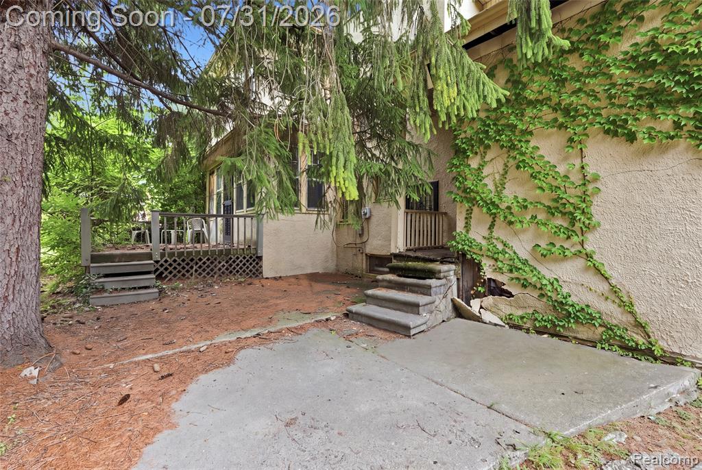 1636 W Boston Boulevard - Photo 4