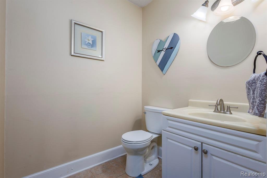 48200 Burton Drive, Shelby Twp, MI 48317 — Photo 14