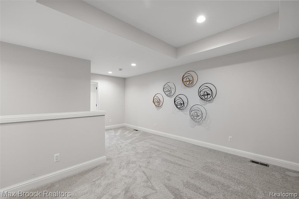 7464 Gramercy Circle, 19, West Bloomfield, MI — Photo 33