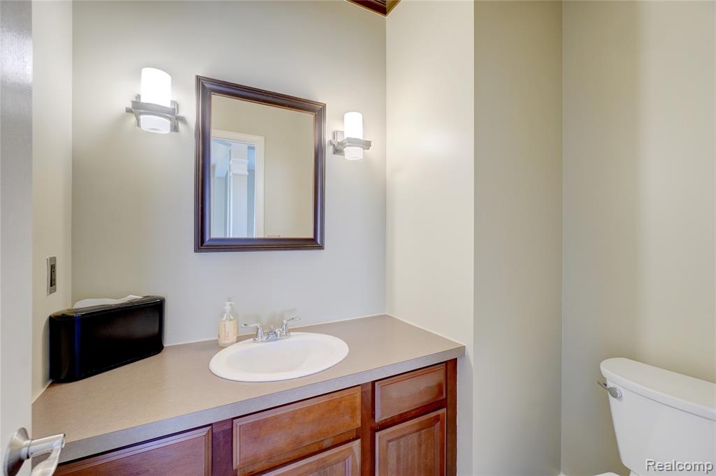 8599 Hummingbird, Commerce Twp, MI 48382 — Photo 16