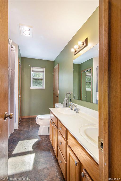 4045 S ELMS Road, Swartz Creek, MI 48473 — Photo 8