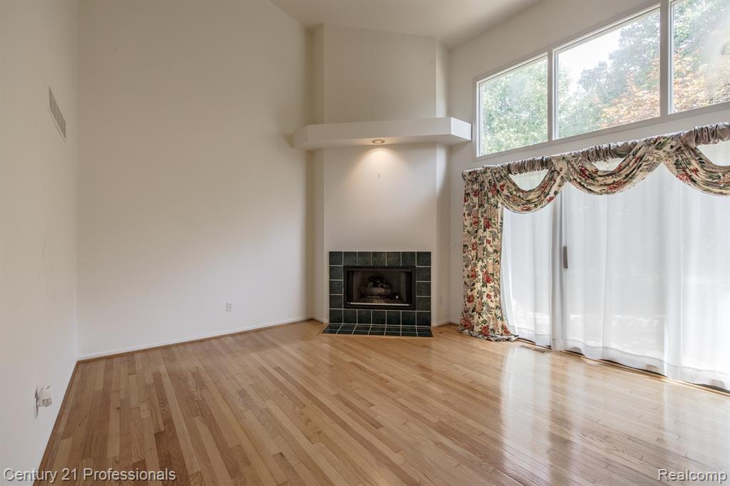 4970 Fox Chase Drive, White Lake, MI 48383 — Photo 9