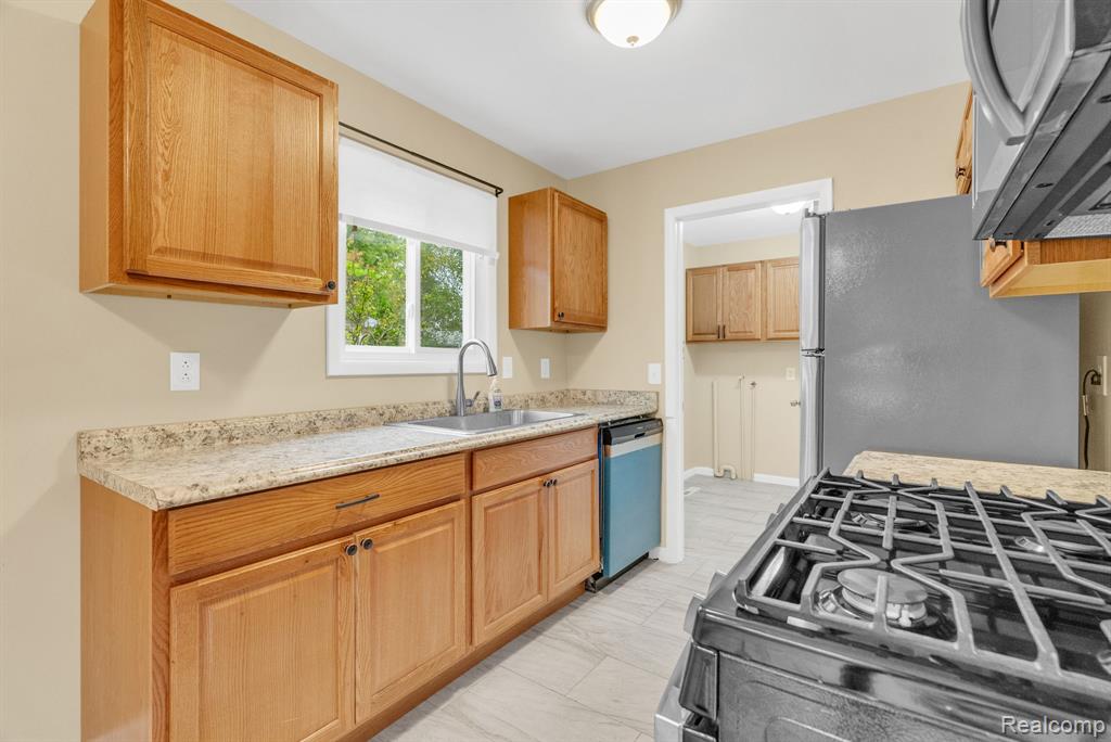 744 Hartner Drive, Holly, MI 48442 — Photo 10