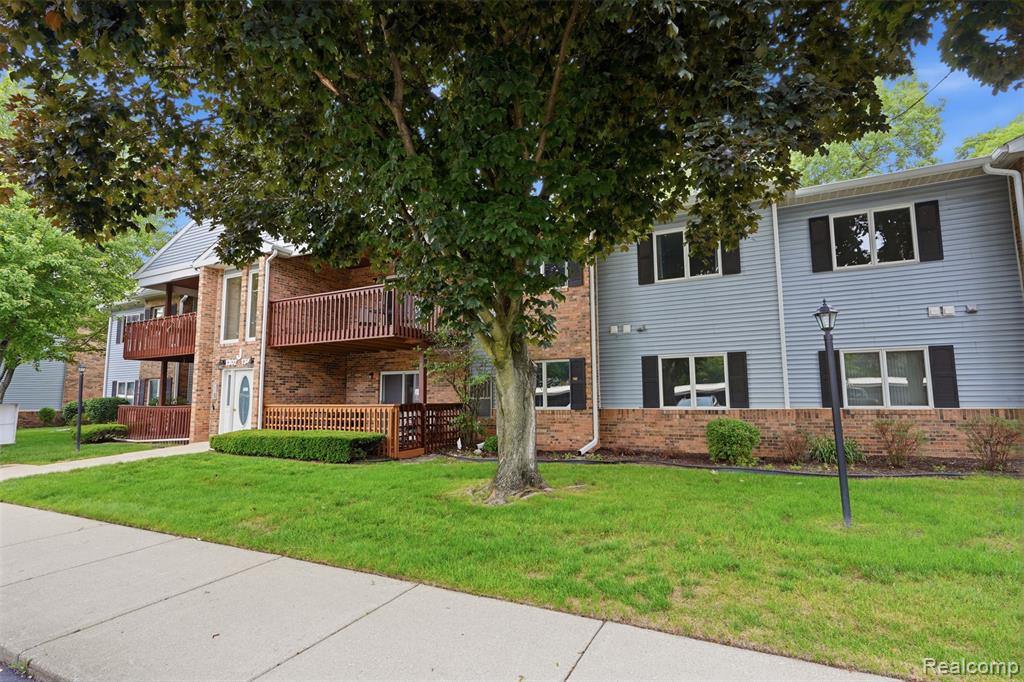 1326 Shoemaker Drive, 52, Westland, MI — Photo 3