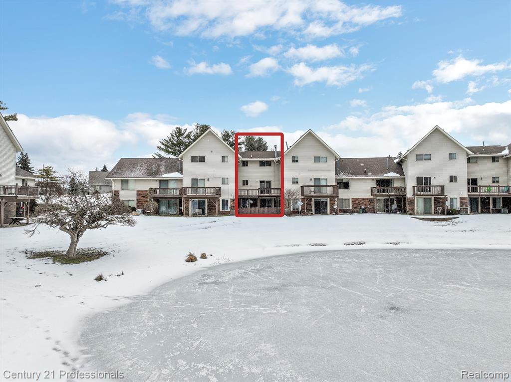 9077 BAVARIAN Court, Clarkston, MI 48348 — Photo 27