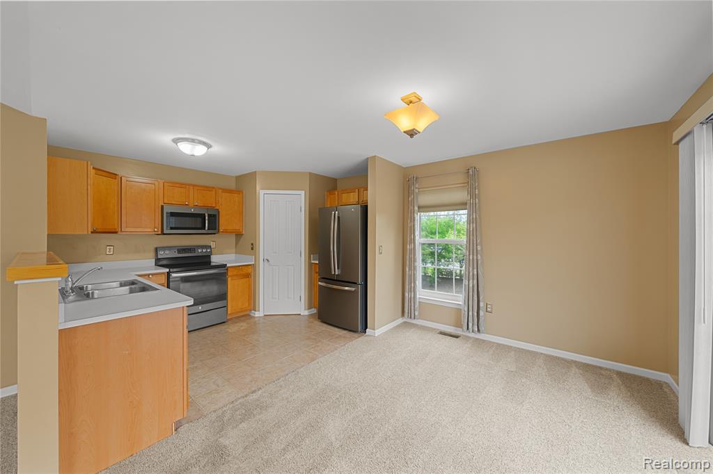 47408 PEMBROKE Drive, Canton, MI 48188 — Photo 12