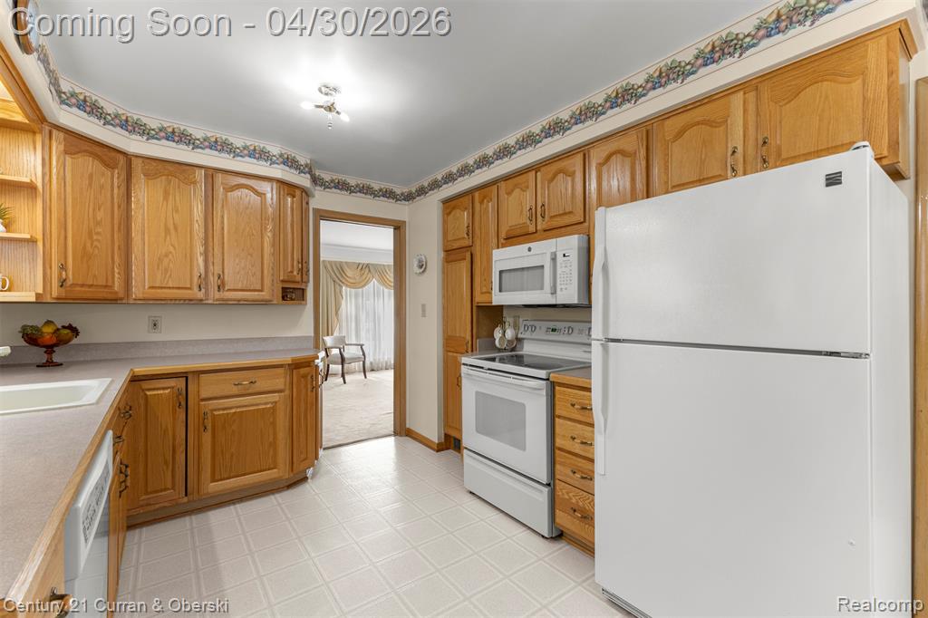 8262 Vine Avenue, Allen Park, MI 48101 — Photo 21
