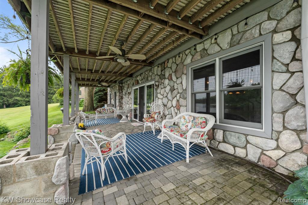 6476 Andersonville Road, Waterford, MI 48329 — Photo 9
