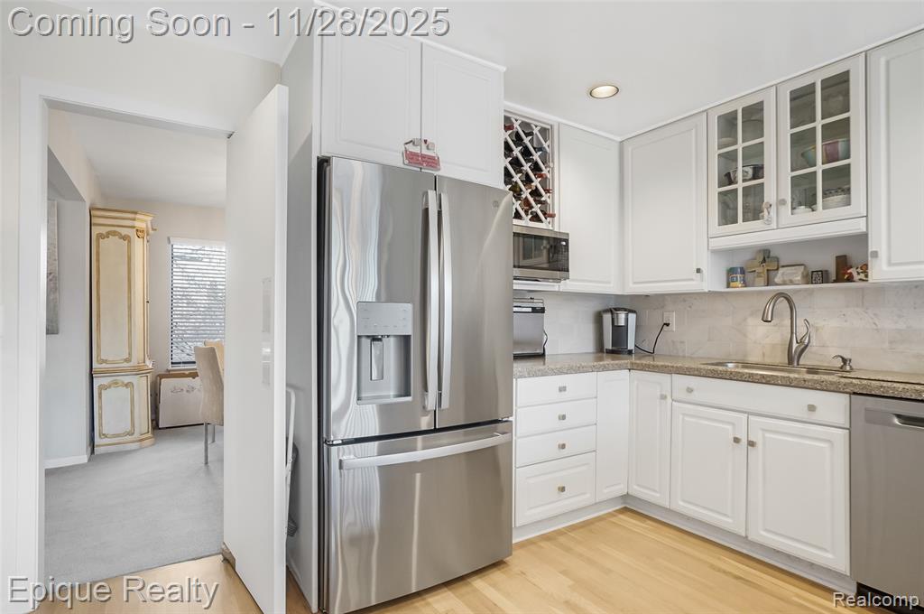 2164 Bordeaux Street, West Bloomfield, MI, 48323