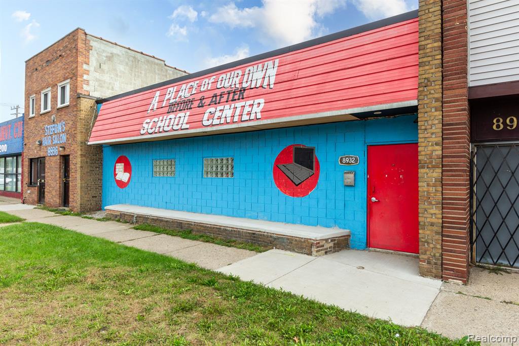 8930-8932 Greenfield Rd, Detroit, MI 48228 — front exterior