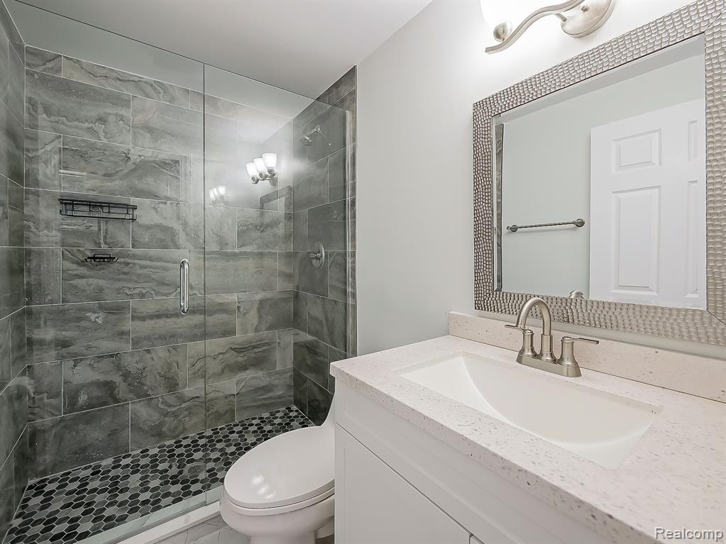 9650 Cooley Lake Road, White Lake, MI — Photo 24