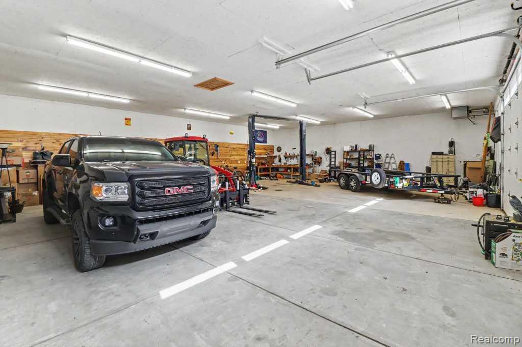 10429 9 Mile Road, Whitmore Lake, MI 48189 — Photo 30