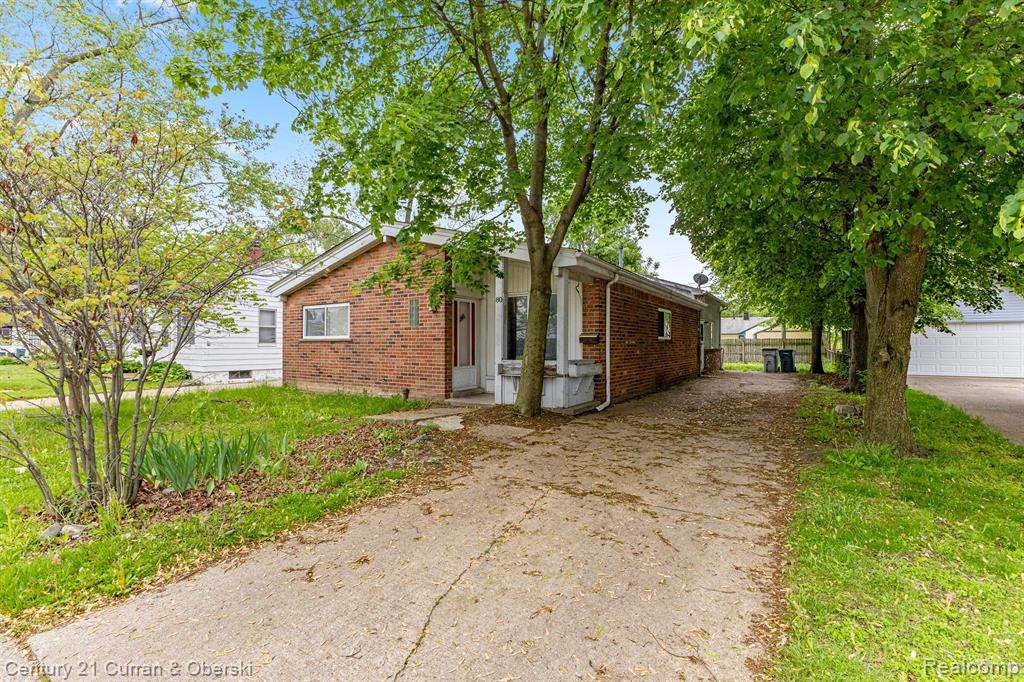 80 E MAHAN Avenue, Hazel Park, MI 48030 — front exterior