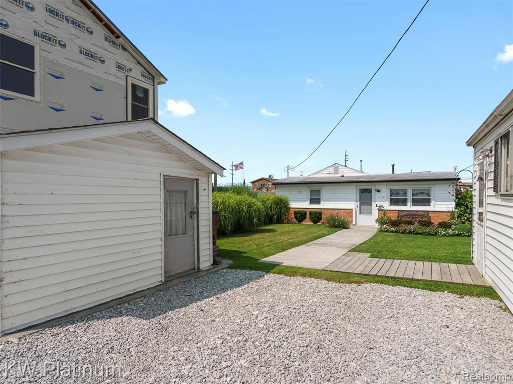 6316 Marina Drive, Clay, MI 48001 — Photo 44