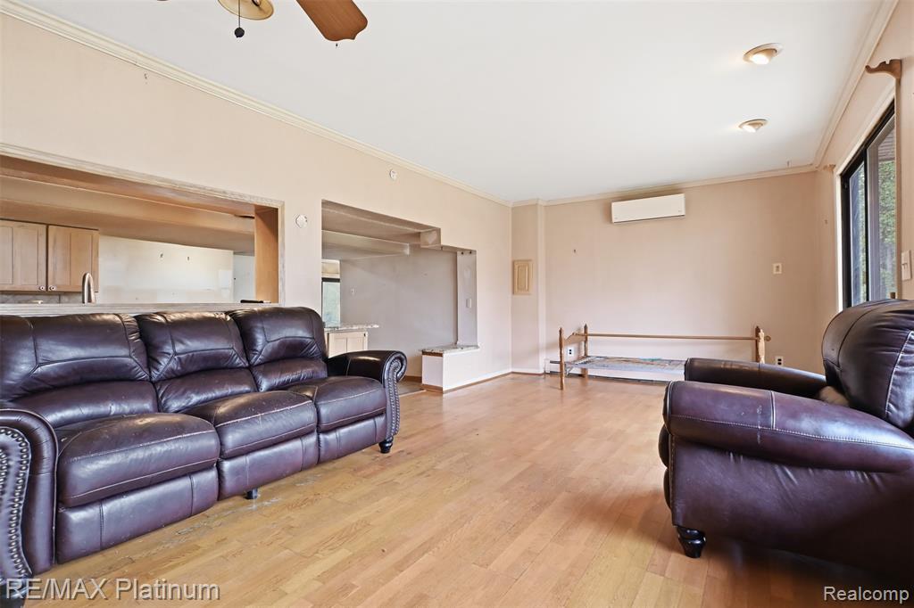562 S Hughes Road, Howell, MI 48843 — Photo 4