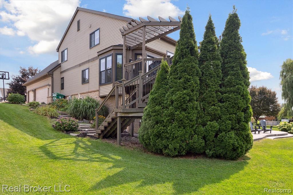 8567 Hummingbird, Commerce Twp, MI 48382 — Photo 54