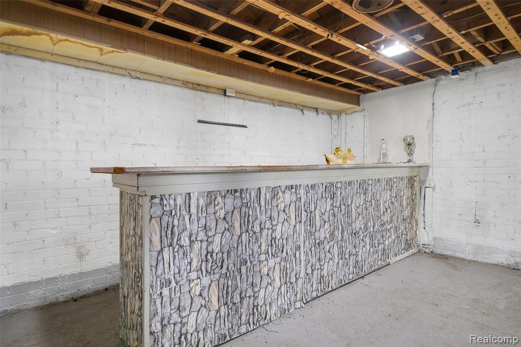 18680 Westphalia, Detroit, MI 48205 — Photo 26