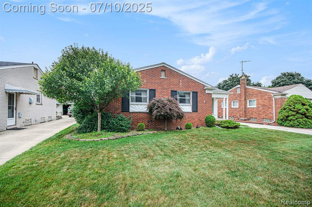 6147 Dwight Street, Dearborn Heights, MI 48127 — Photo 21