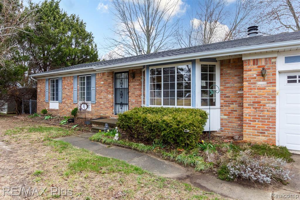 6051 HOMESTEAD, Grand Blanc, MI 48439 — Photo 2