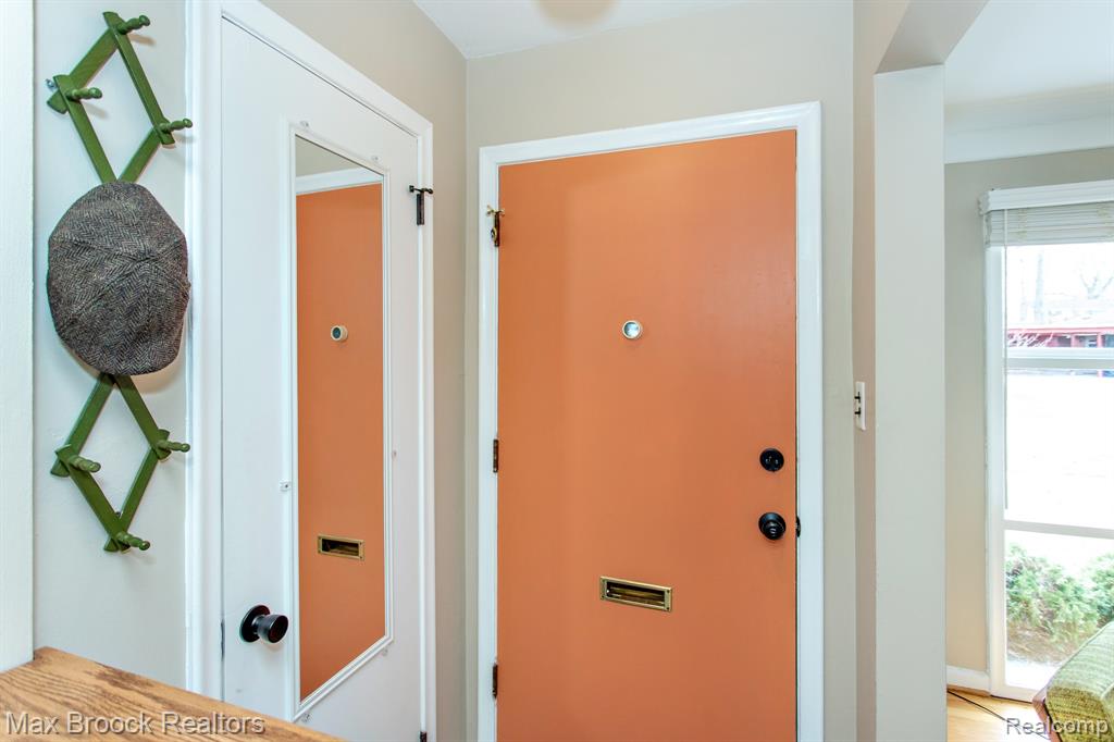 24460 Rosewood Street, Oak Park, MI 48237 — Photo 5