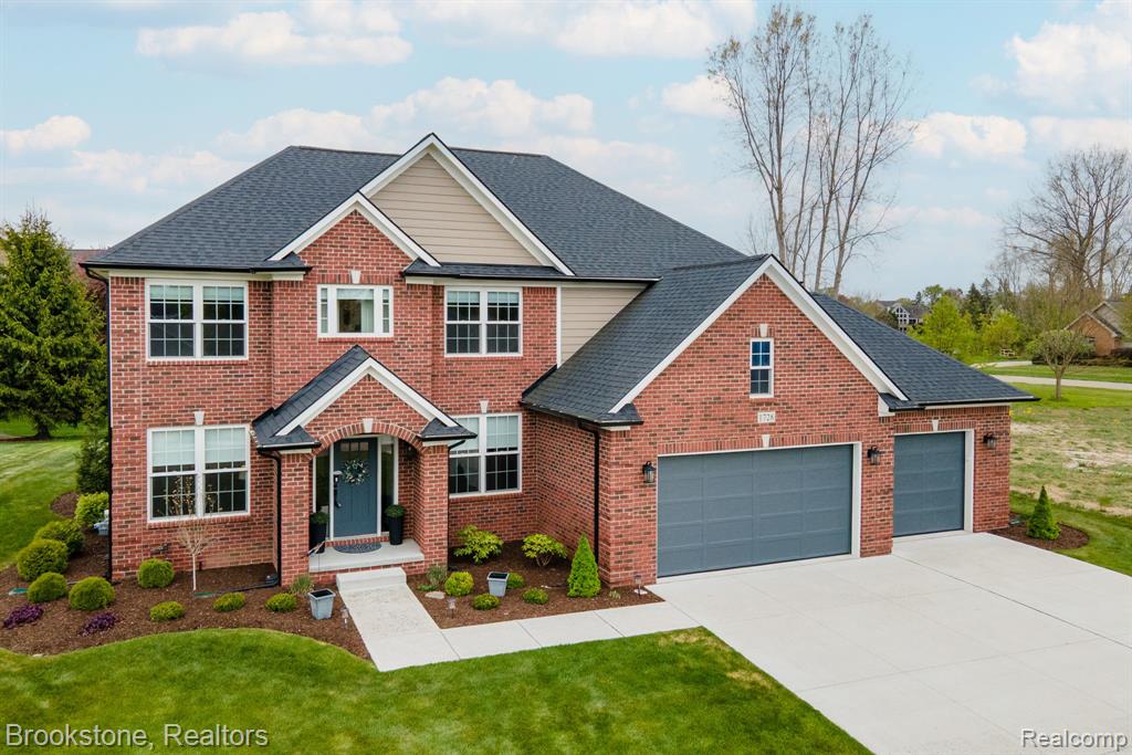 1728 John Paul Court, Oxford, MI 48371