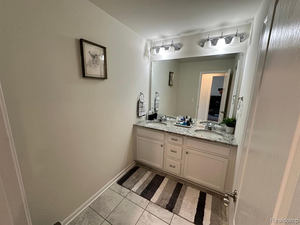 43541 PROSPECT, Novi, MI — Photo 32
