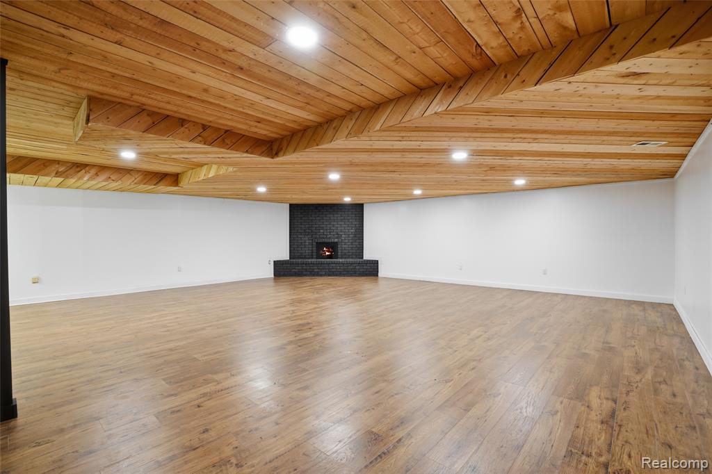 11221 Meadowood Drive, Brighton, MI 48114 — Photo 27