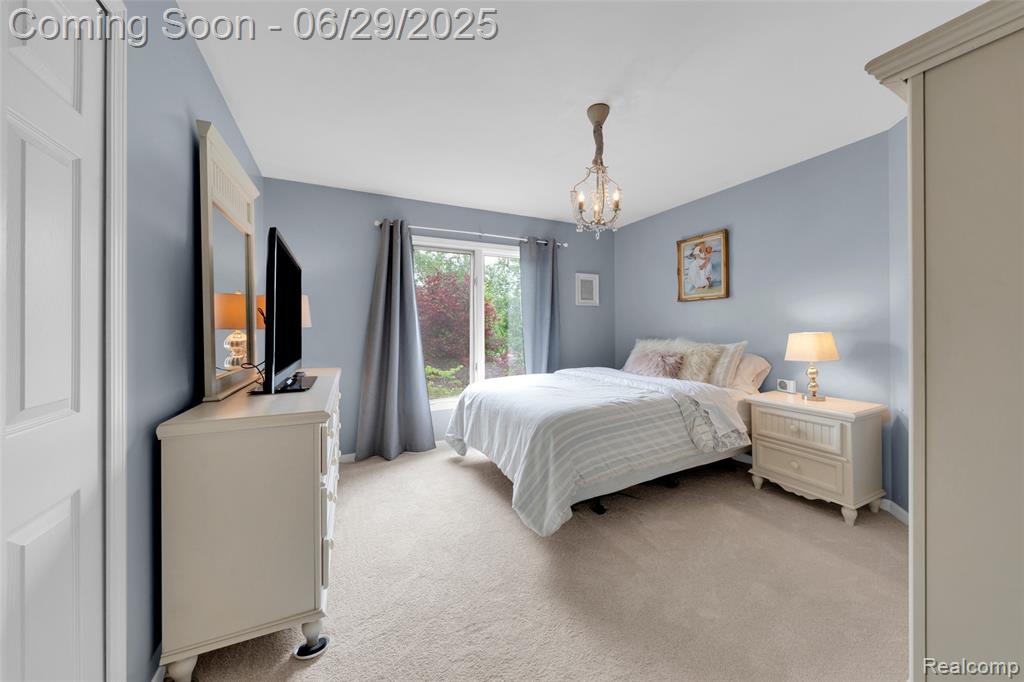 4240 Blue Heron Drive, Auburn Hills, MI 48326 — Photo 28